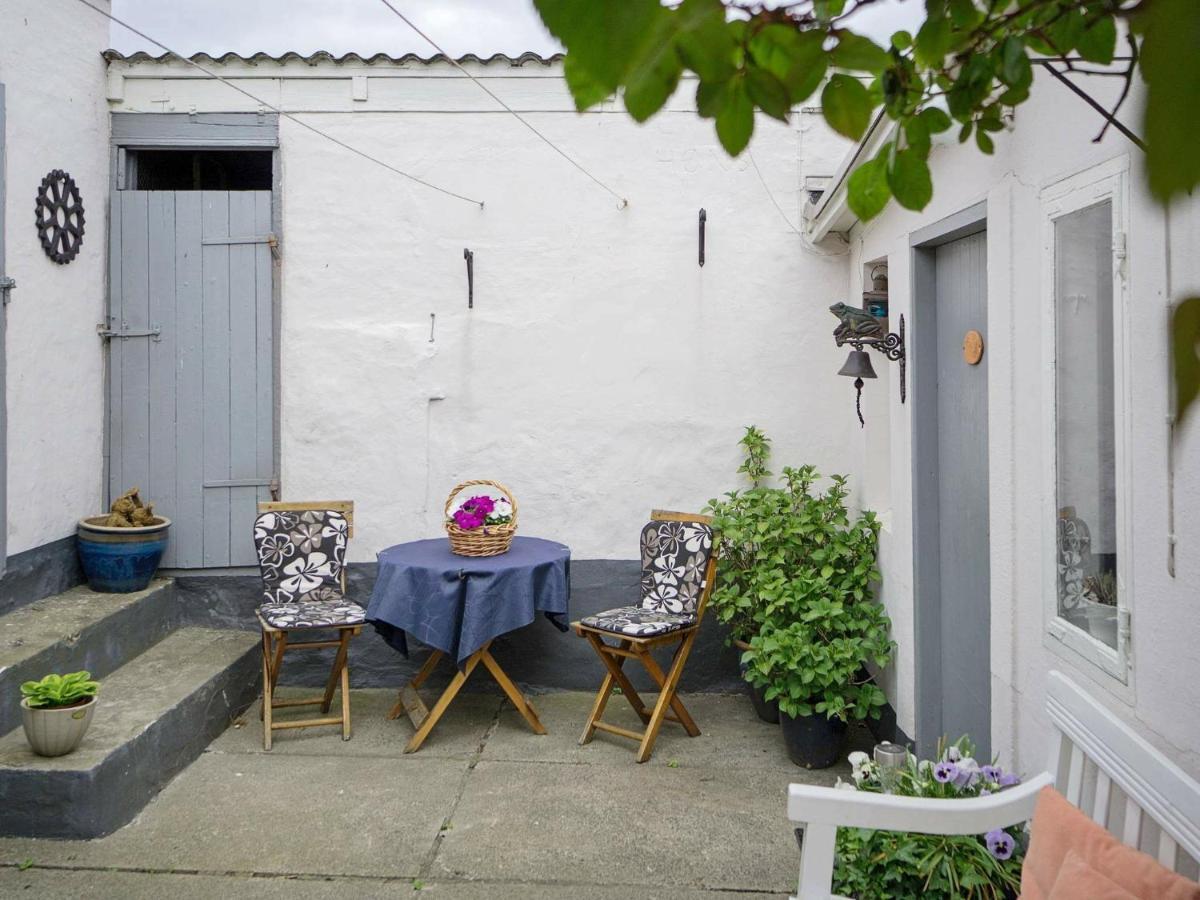 4 Person Holiday Home In Allinge Exterior photo